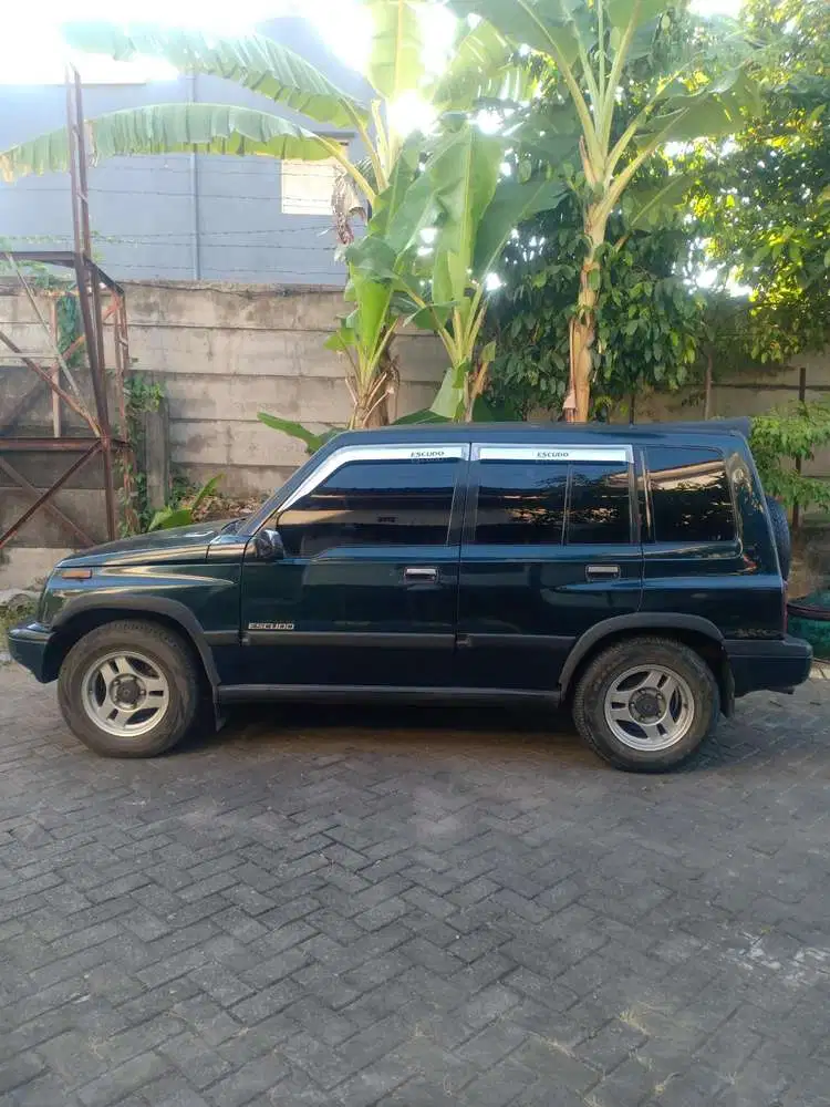Suzuki Escudo 1997 Bensin