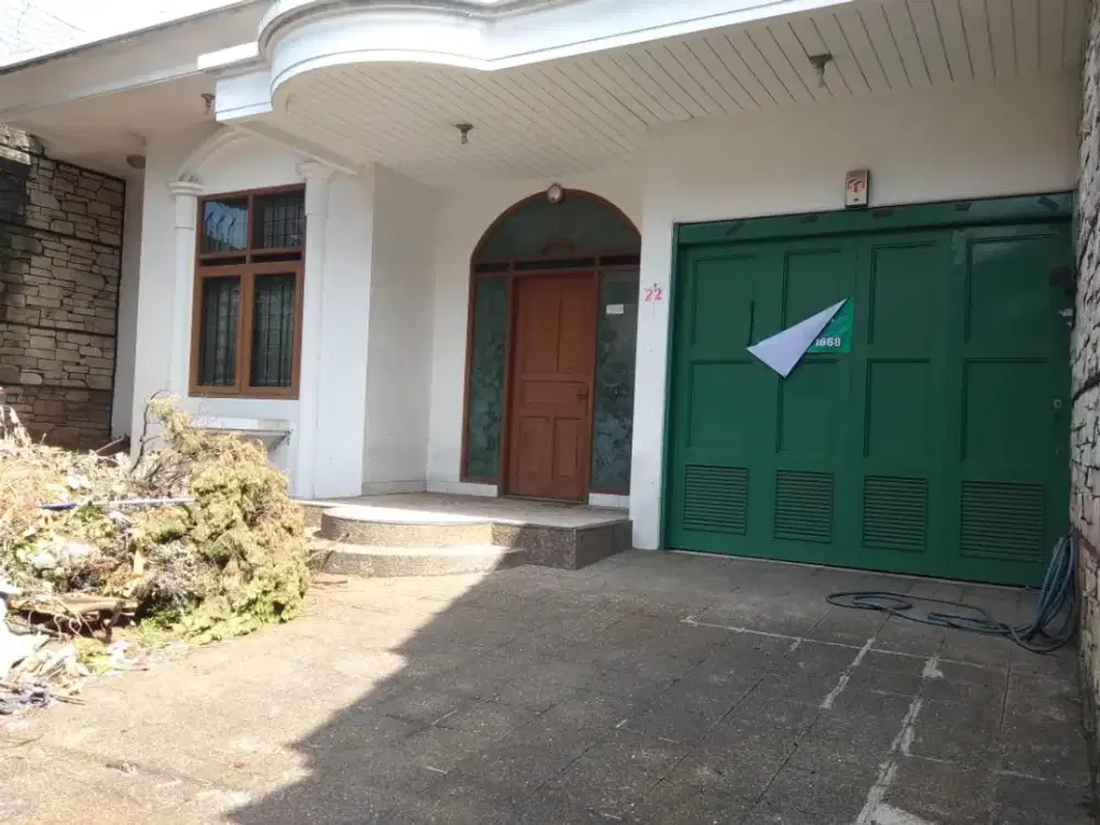 Rumah Besar Kokoh Strategis Pusat Kota di Sayap Pungkur Bandung