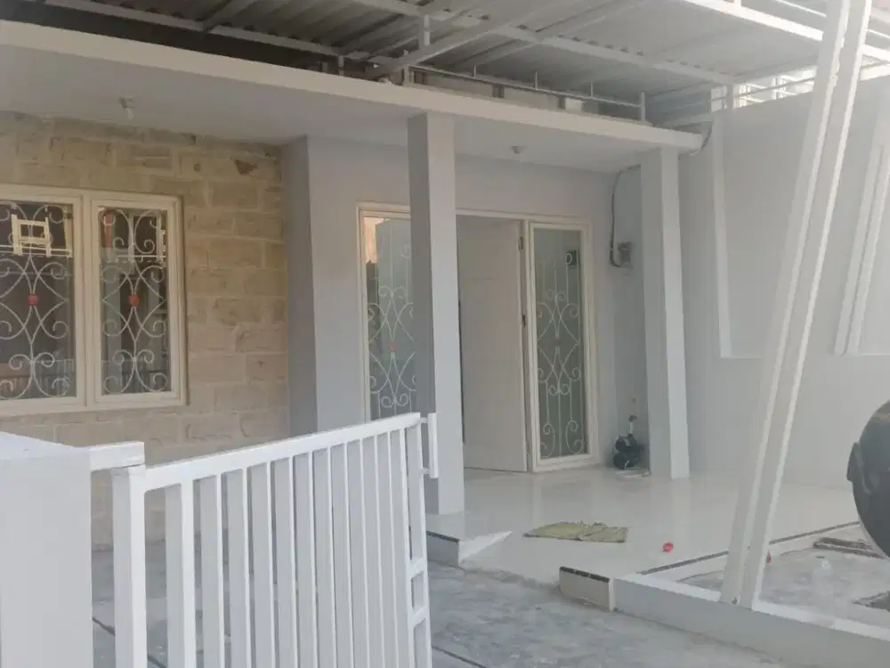 DIJUAL MURAH  RUMAH BARU SIAP HUNI Greenlake Wonorejo Kecamatan Rungkut, Surabaya Timur