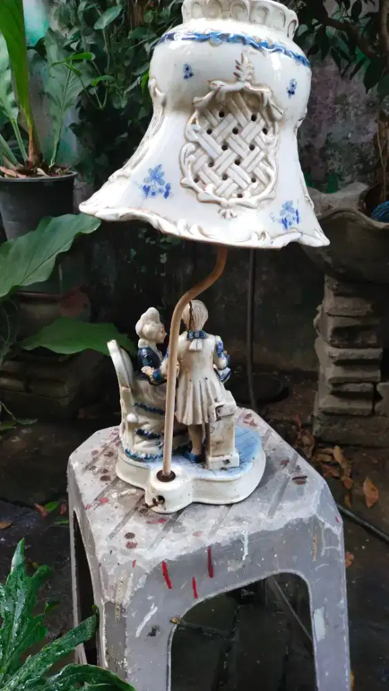 Lampu tidur eropa
