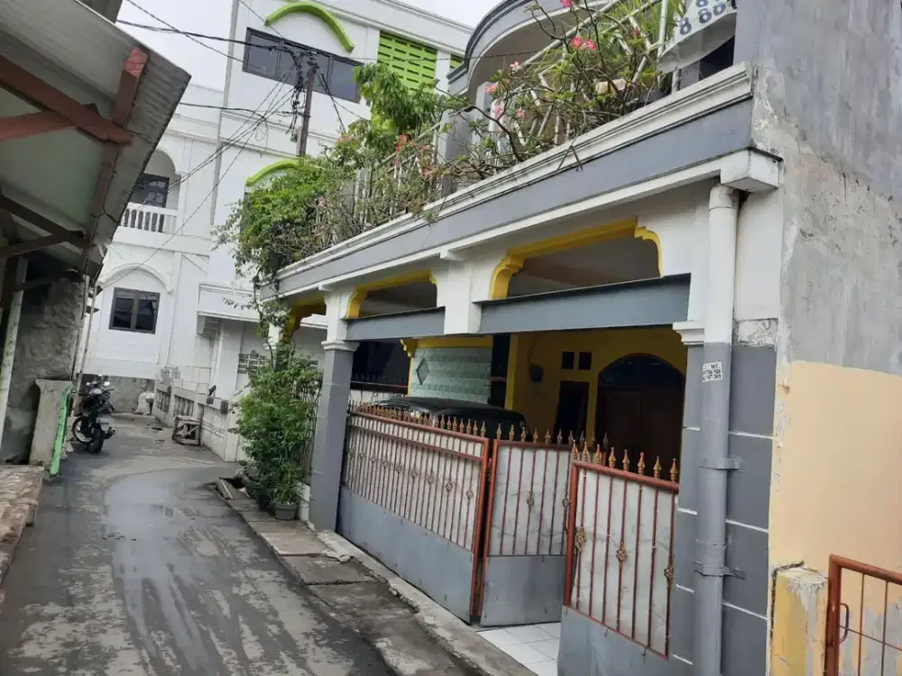 JUAL CEPAT! Rumah 4 KT SHM, Carport 2 Mobil di Jl. Kayu Tinggi (030)