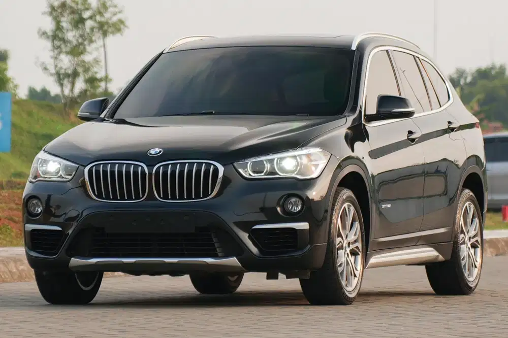 Let's Go! BMW X1 Xline Panoramic F48 2017 Warranty gla200 c200 cx5