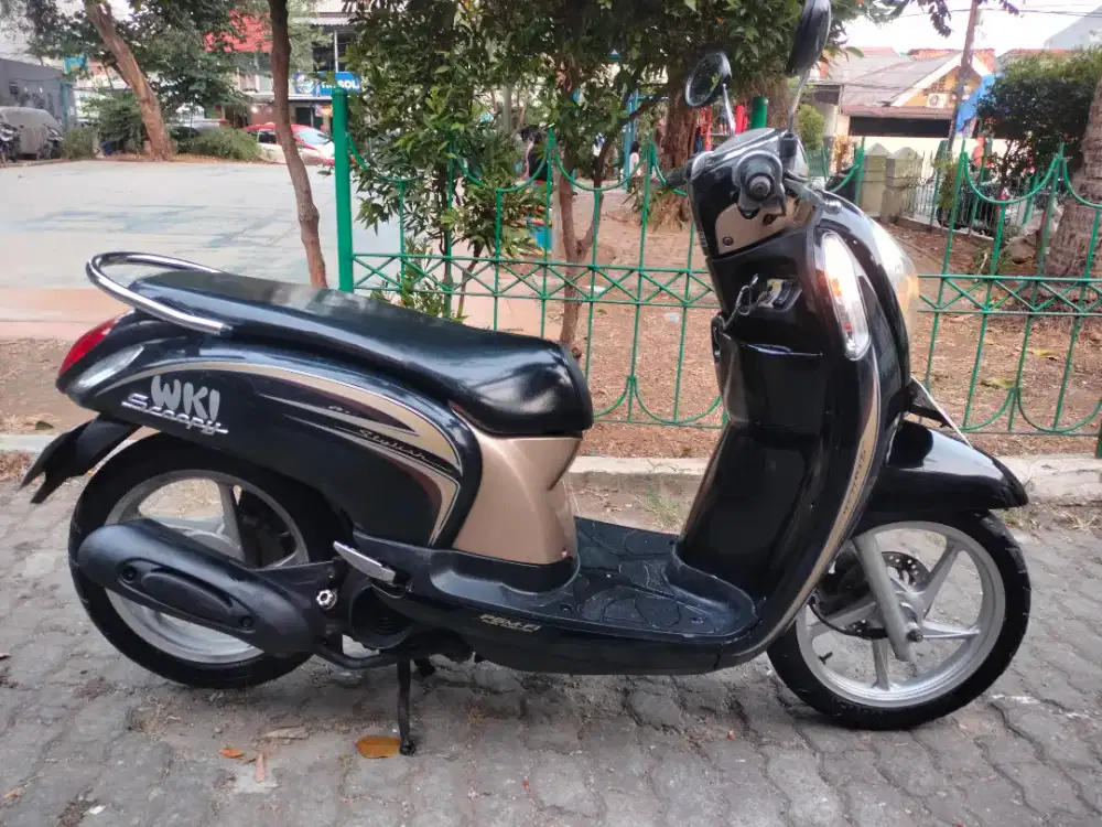 HONDA SCOOPY FI 2014 pajak panjang/B.dki