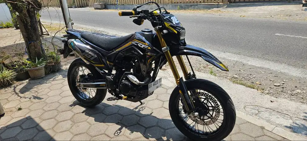 CRF Supermoto full upgrade!