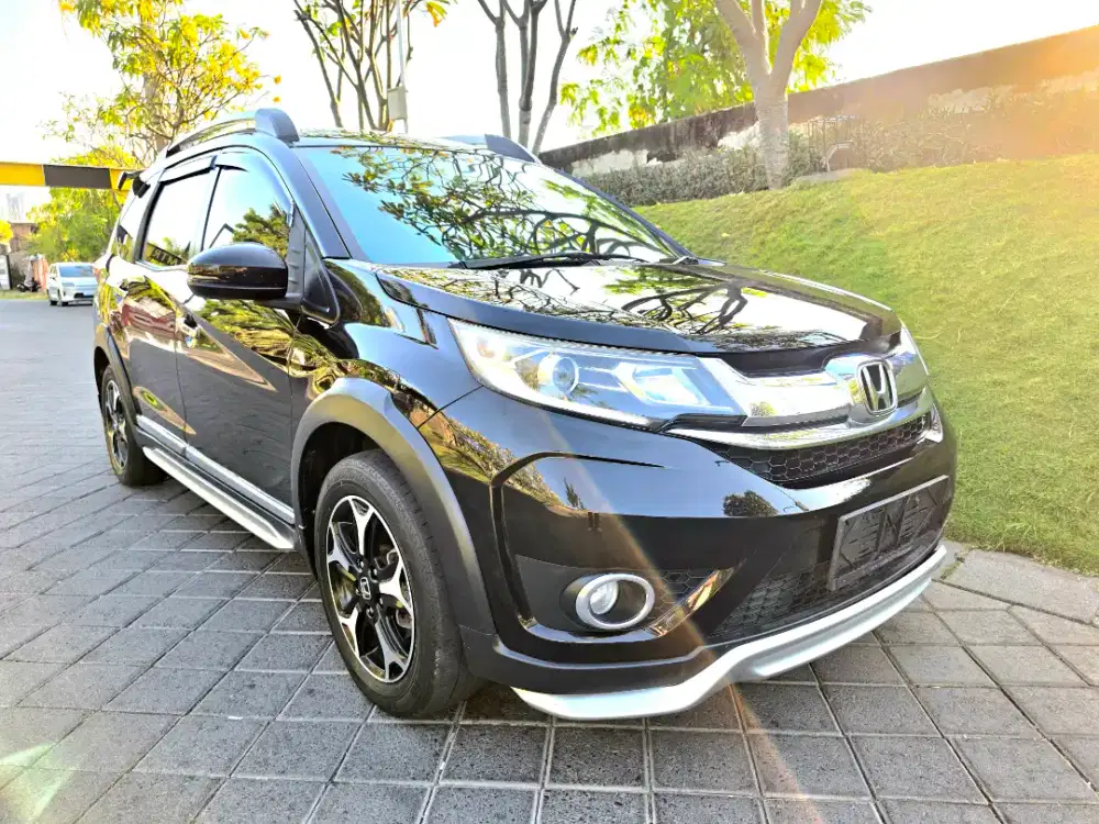 ISTIMEWA Honda BRV E Prestige 2016/2017 Matic AT N Mobilio RS 2018 KIM