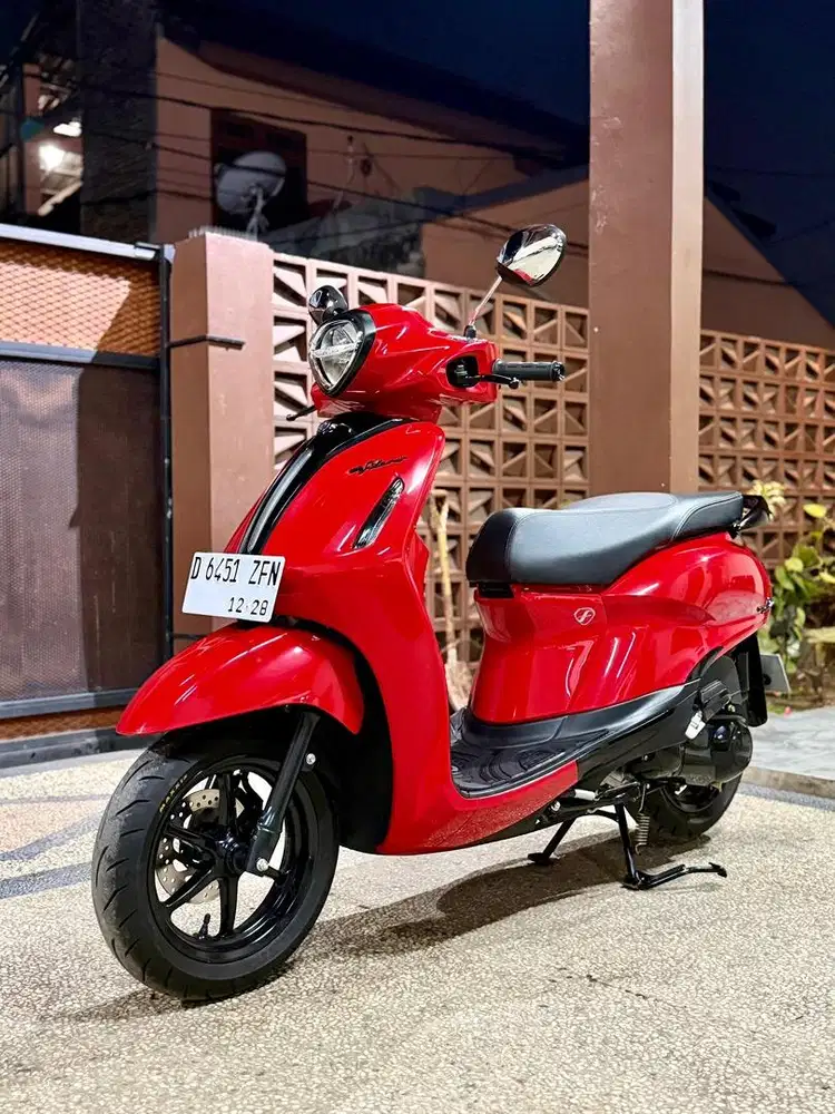 Yamaha grand filano  2023 Low km 6rb