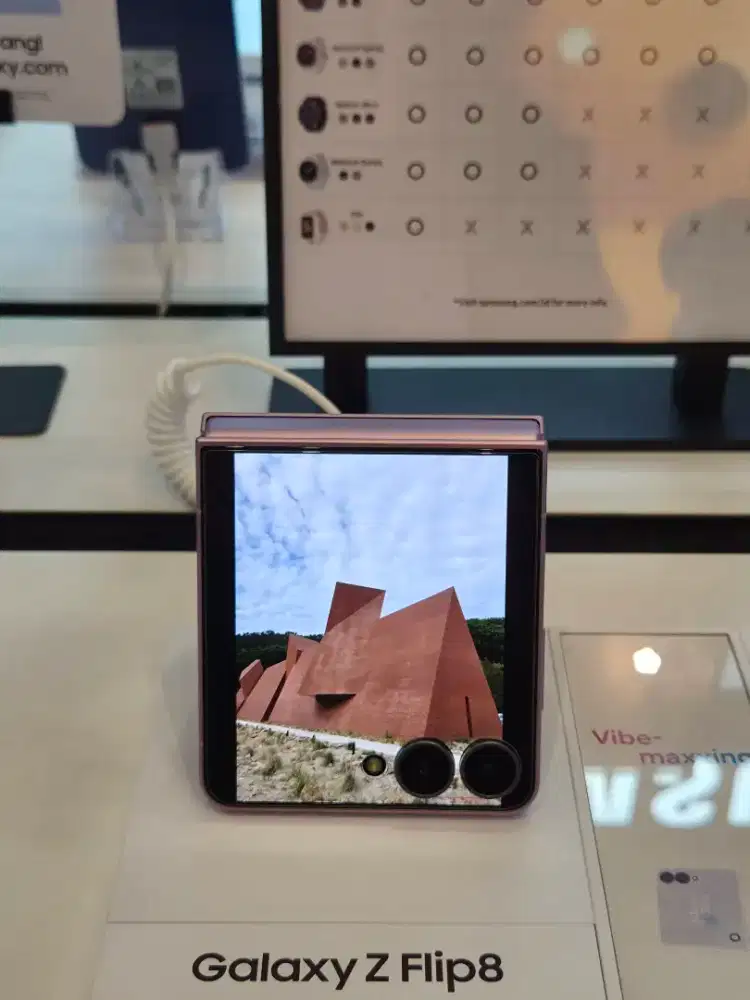 Samsung Galaxy Z Flip8 Promo Terbaru Stok Terbatas