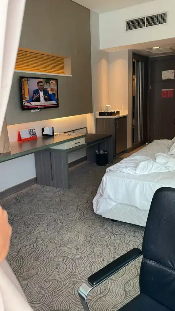 Di butuhkan prempuan buat di spa hotel.