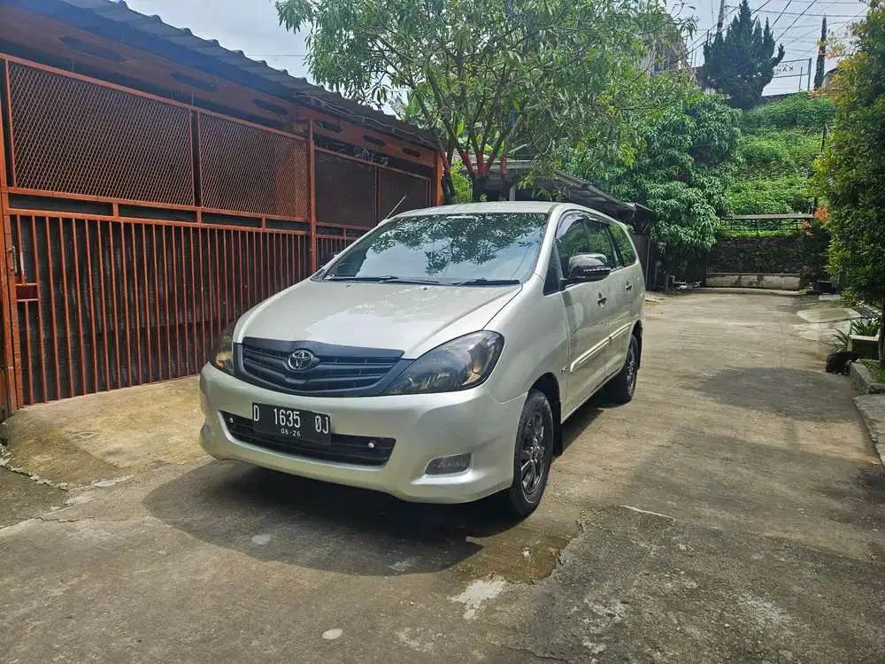 Toyota Kijang Innova 2011 Diesel