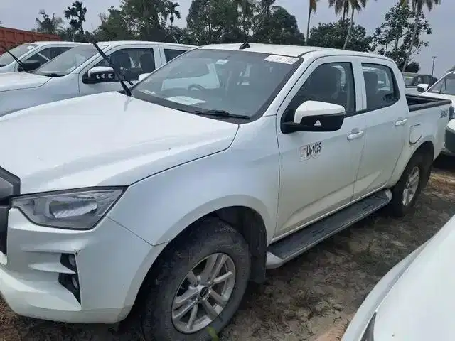 Isuzu D-Max Rodeo 1.9 Double Cabin Solar-MT - 81QD