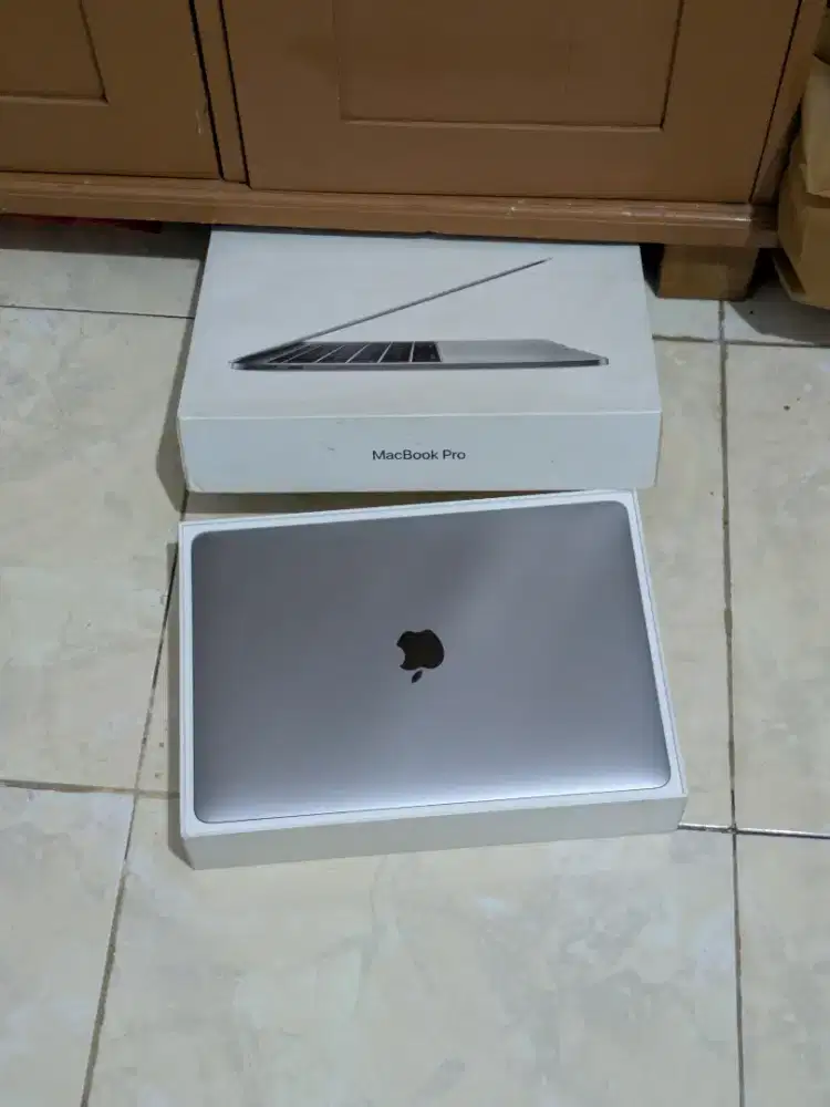 macbook pro 2017 ibox resmi fullset