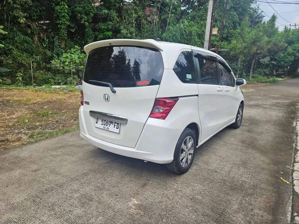 Honda Freed 2011 Bensin