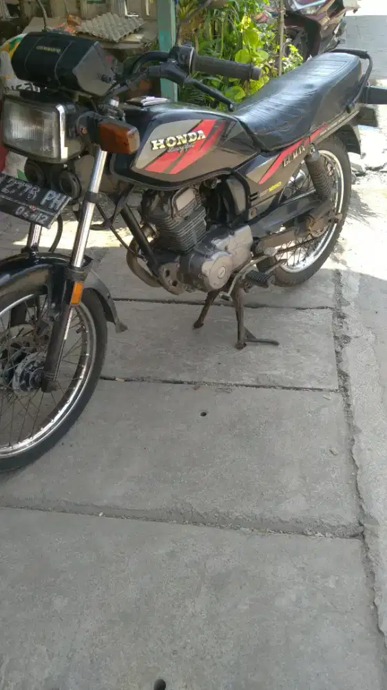 Barang simpanan gl max