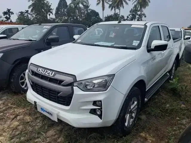 Isuzu D-Max Rodeo 1.9 Double Cabin Solar-MT - 83QD
