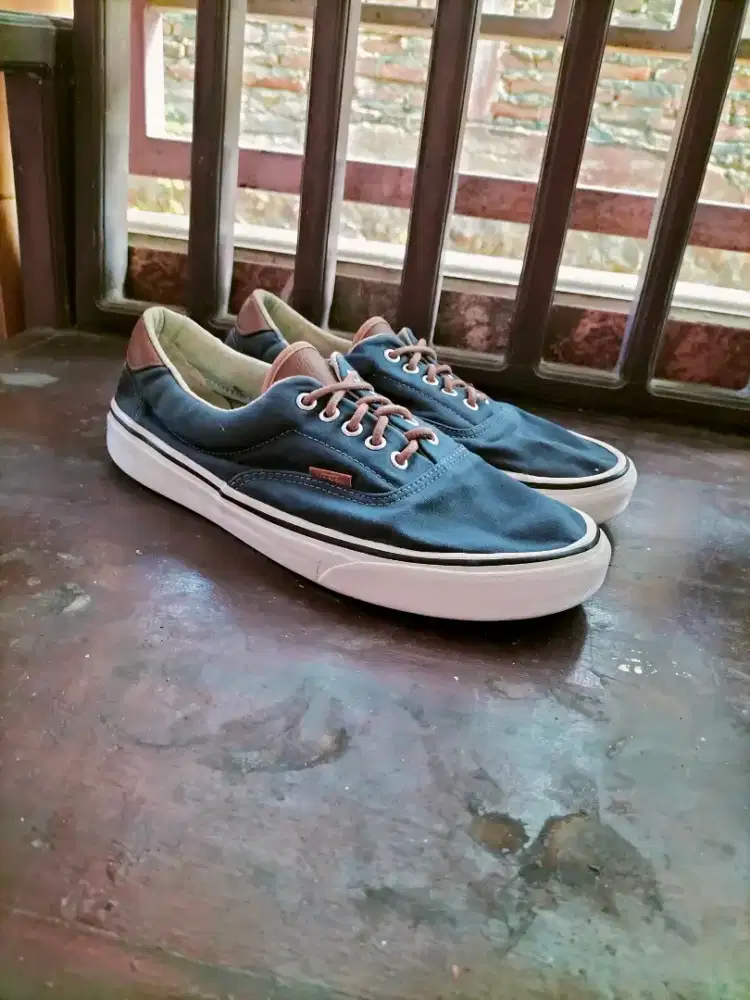 Sepatu vans era uk.44