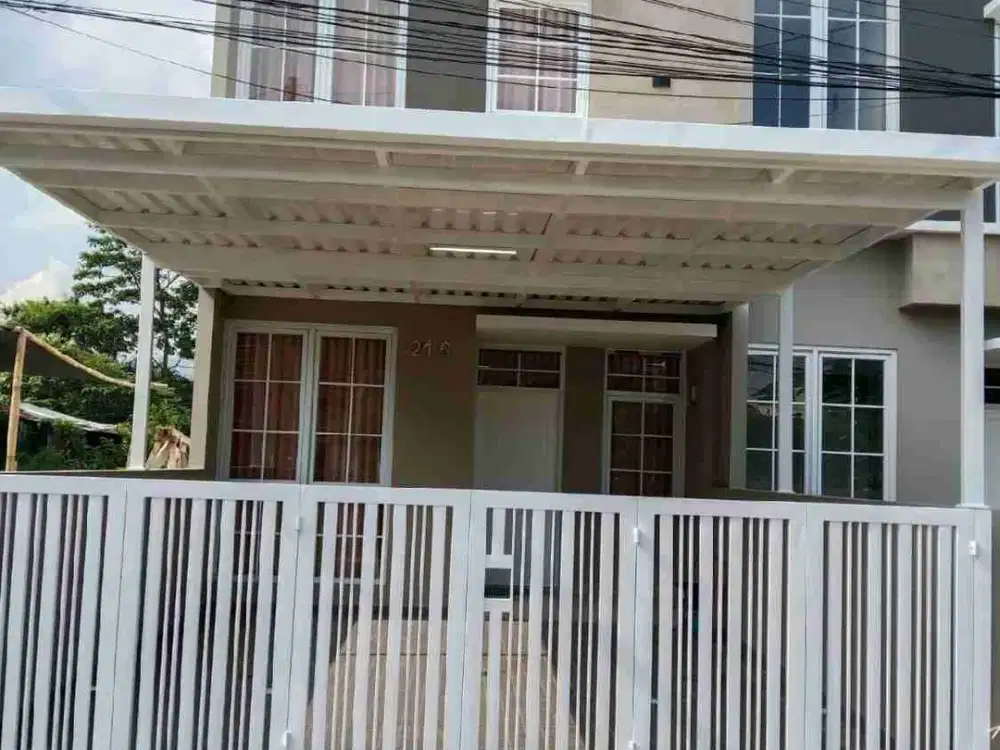 Rumah minimalis siap huni di komplek Cisaranteun Arcamanik Bandung