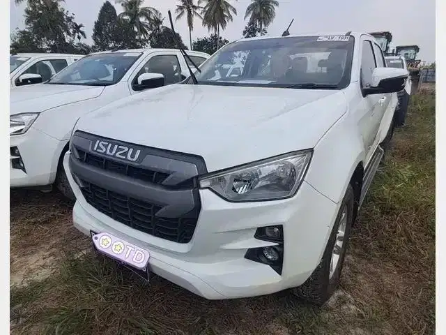 Isuzu - D-Max Rodeo 1.9 Double Cabin Solar-MT - 92QD