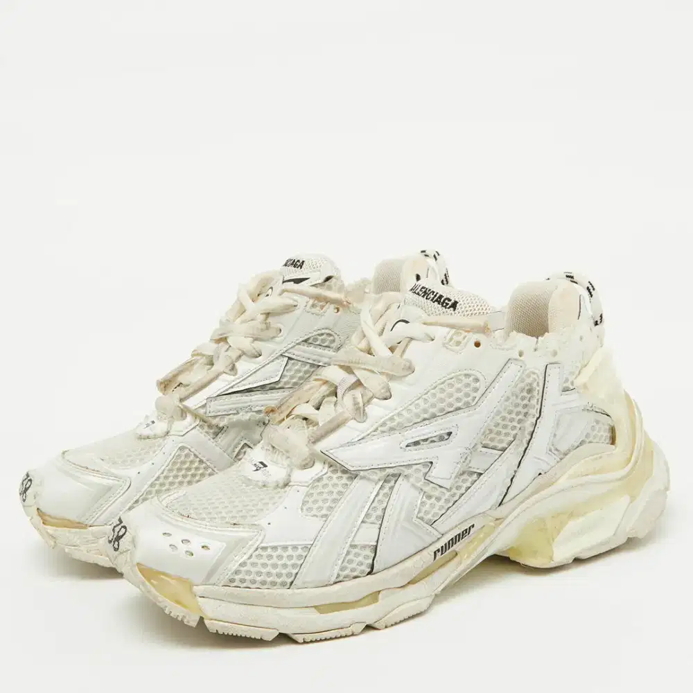 Sepatu Balenciaga Runner White