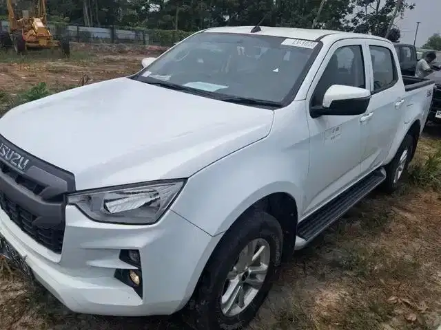 Isuzu D-Max Rodeo 1.9 Double Cabin Solar-MT -84QD