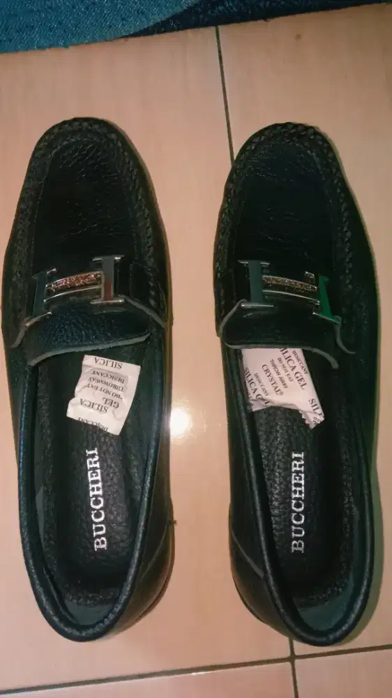 Pantofel Wanita Buccheri