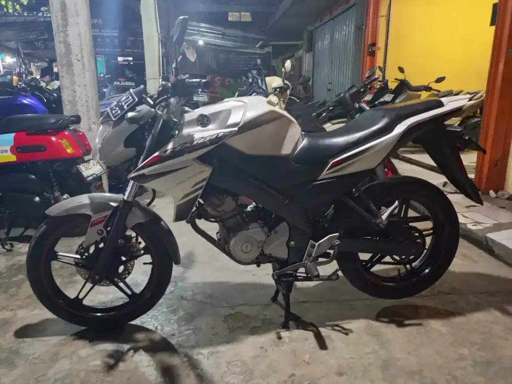 Yamaha Vixion tahun 2014 cakep siap pakai