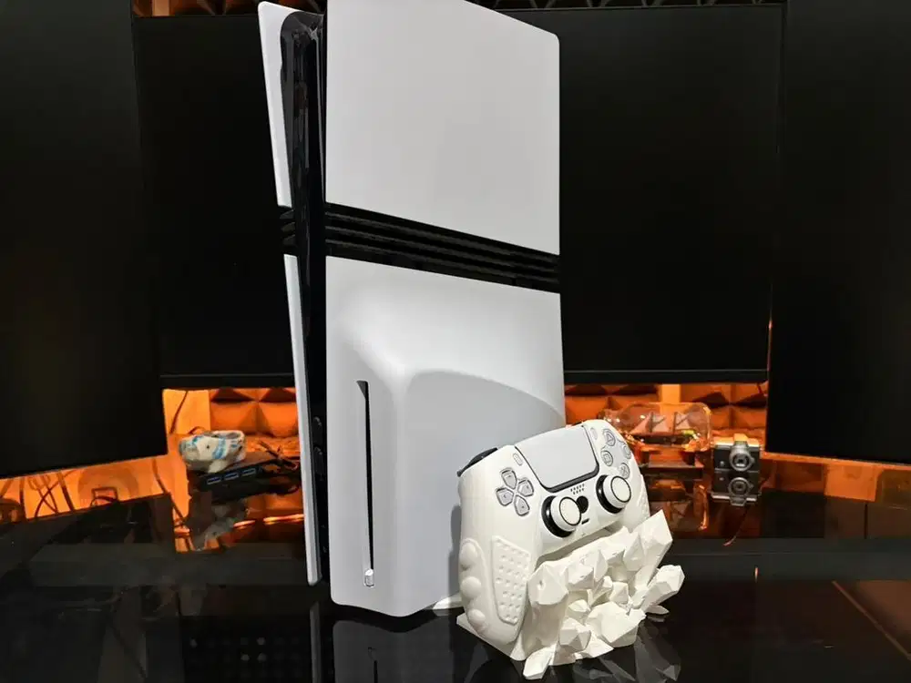 WTS Sony Playstation 5 Pro / PS5 Pro Disc Garansi Resmi Fullset Murah