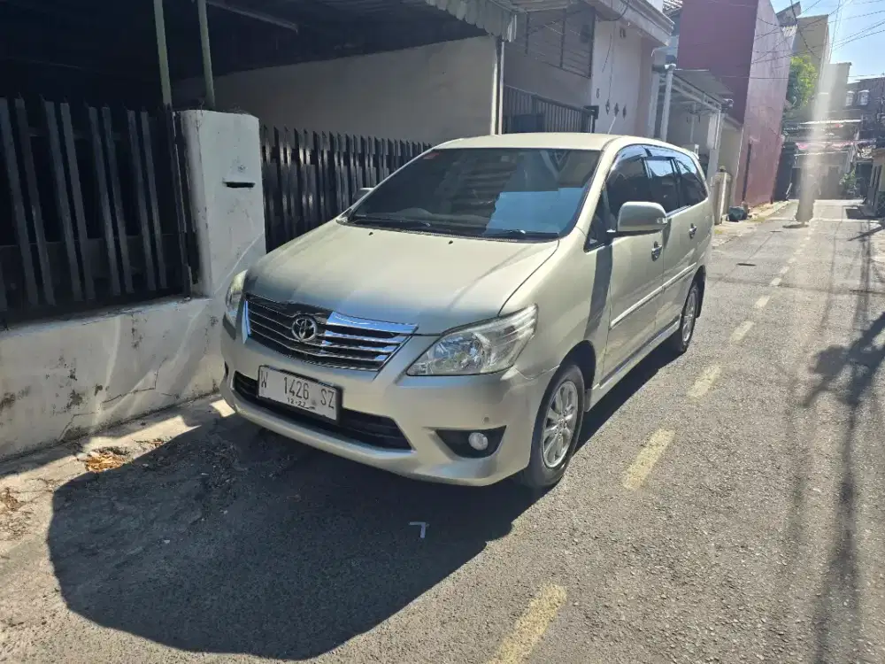 Toyota Kijang Innova V Bensin At 2013