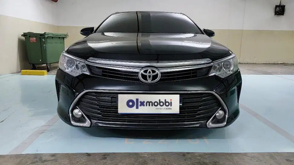 TDP 10 JT Toyota Camry 2.5 V Bensin-AT Hitam 2017