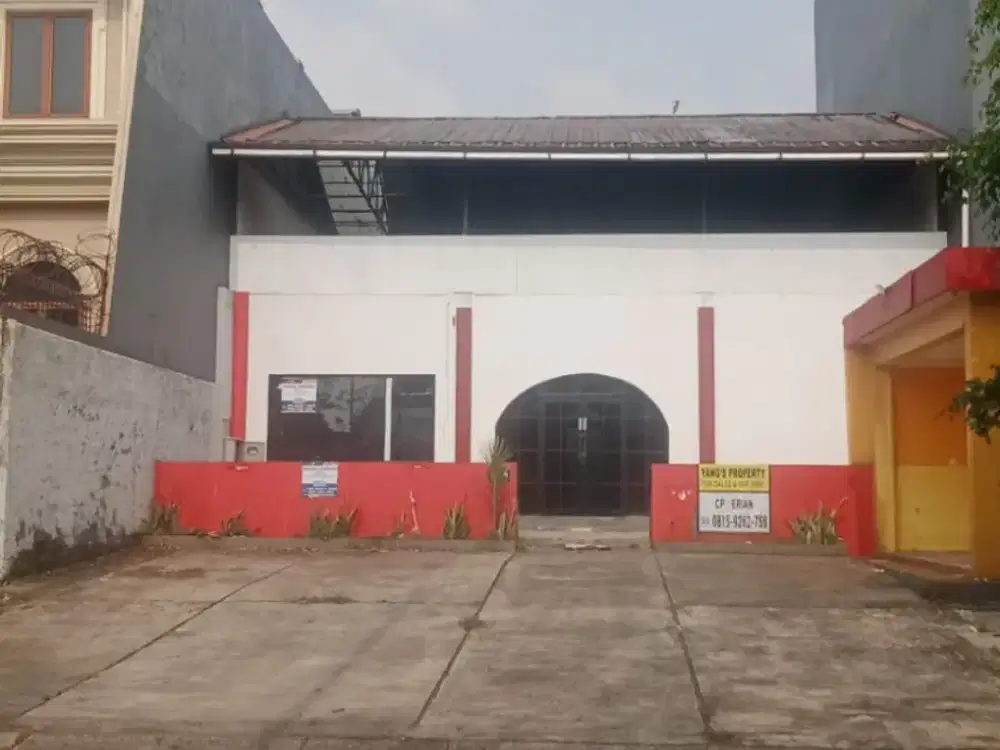 Disewakan Ruko 3 Unit 2 Lantai Siap Pakai di Banjar Wijaya Cipondoh Tangerang