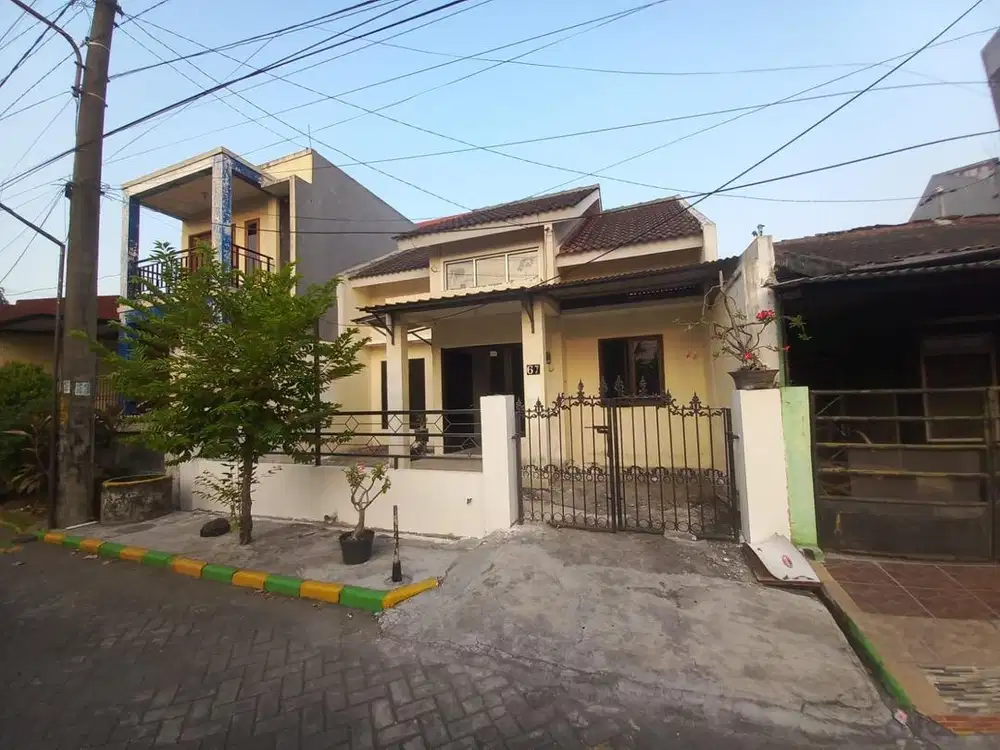 DISEWAKAN RUMAH