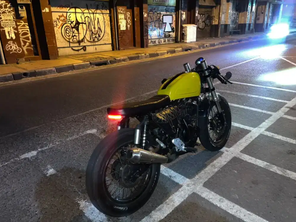 DIJUAL MOTOR CUSTOM YAMAHA SCORPIO 225 CC TAHUN 2006