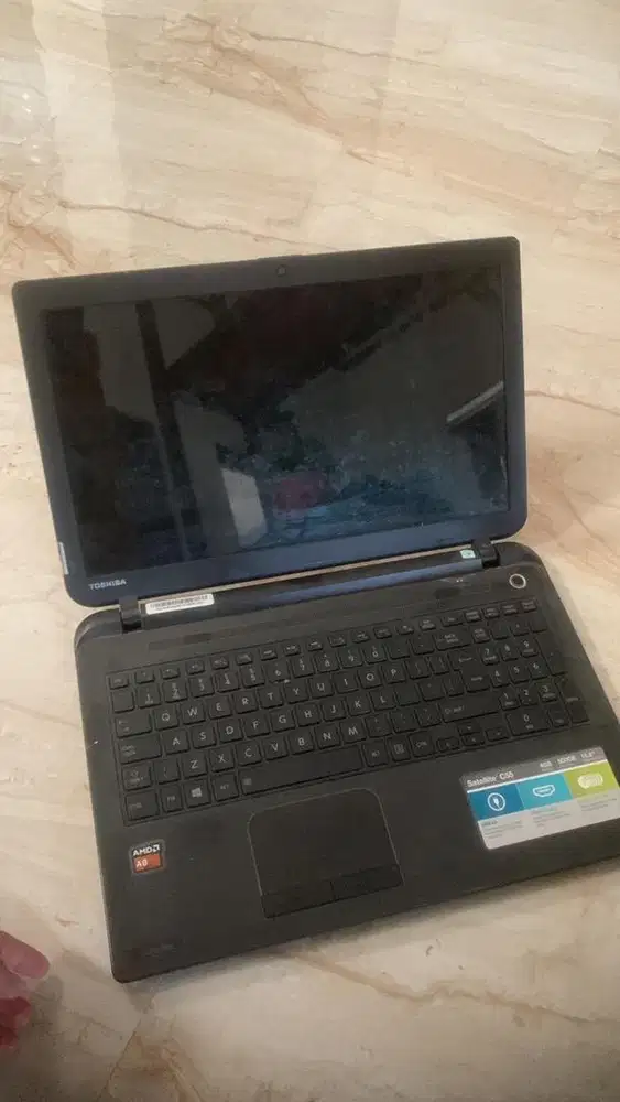 Laptop toshiba matot