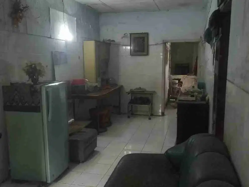 DIJUAL RUMAH KOMERSIAL RAYA MASTRIP NOL JALAN RAYA MURAH