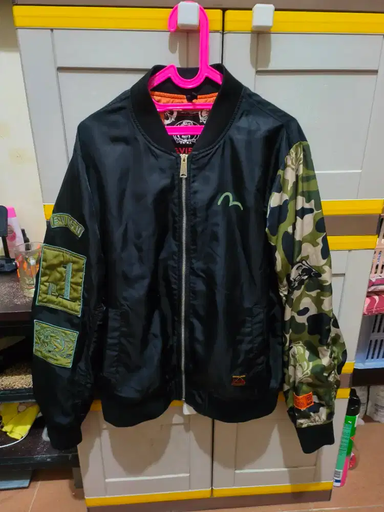 Jaket bomber evisu