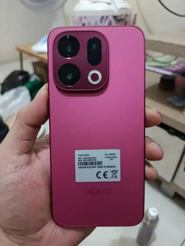 Oppo find X9 like new