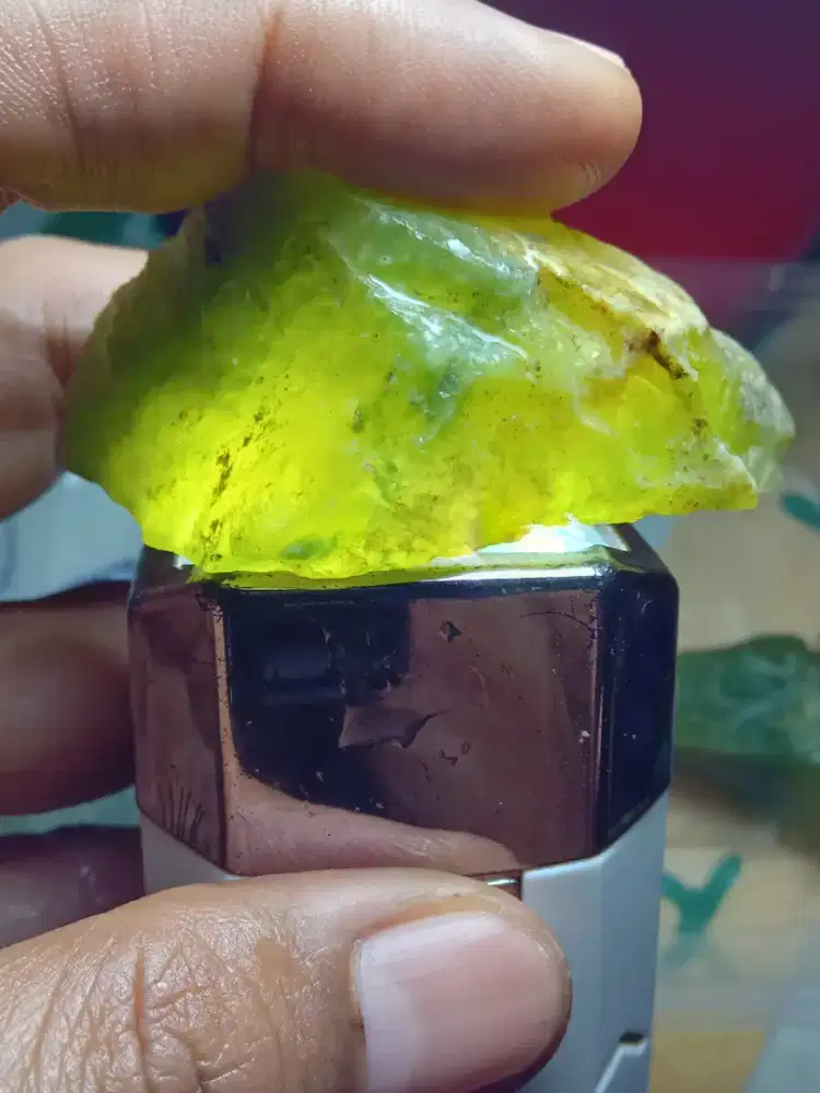 Batu akik sunge dareh kumbang jati / idocrase