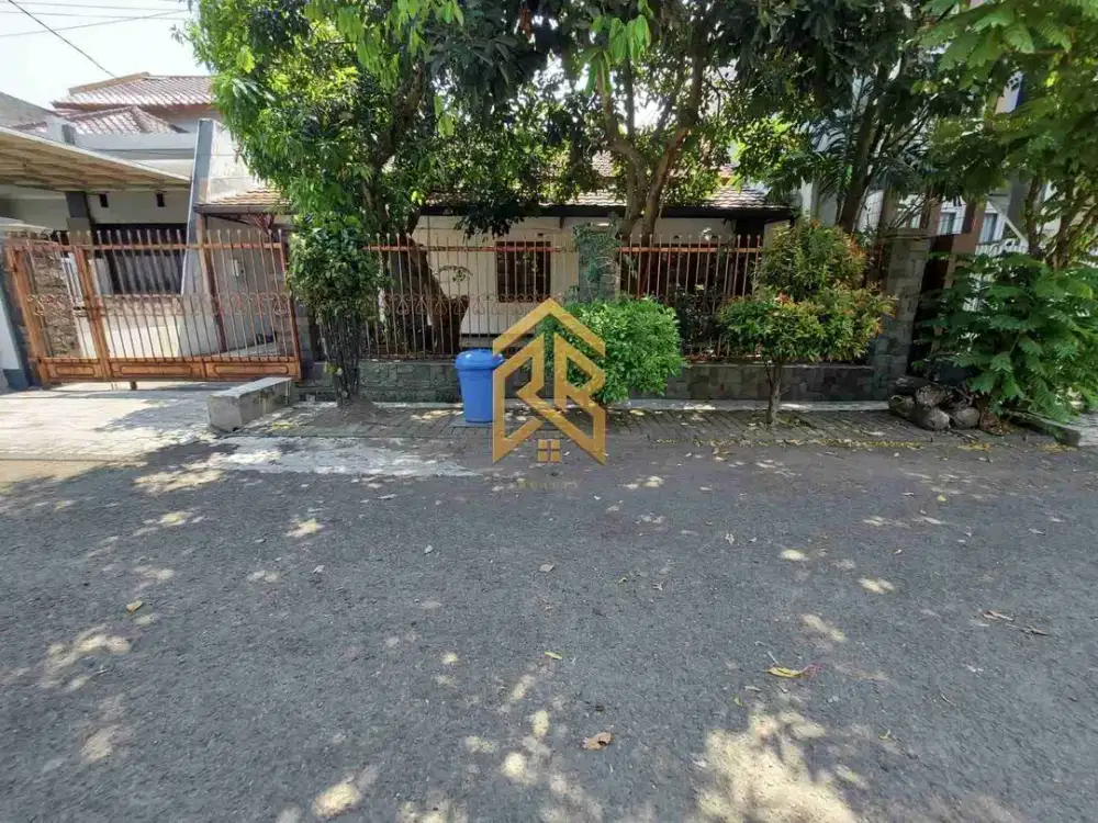 rumah terawat harga menarik di turangga buahbatu bdg