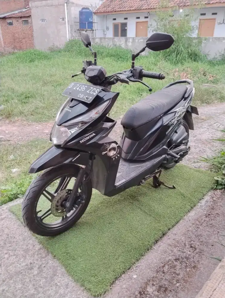 Honda beat street