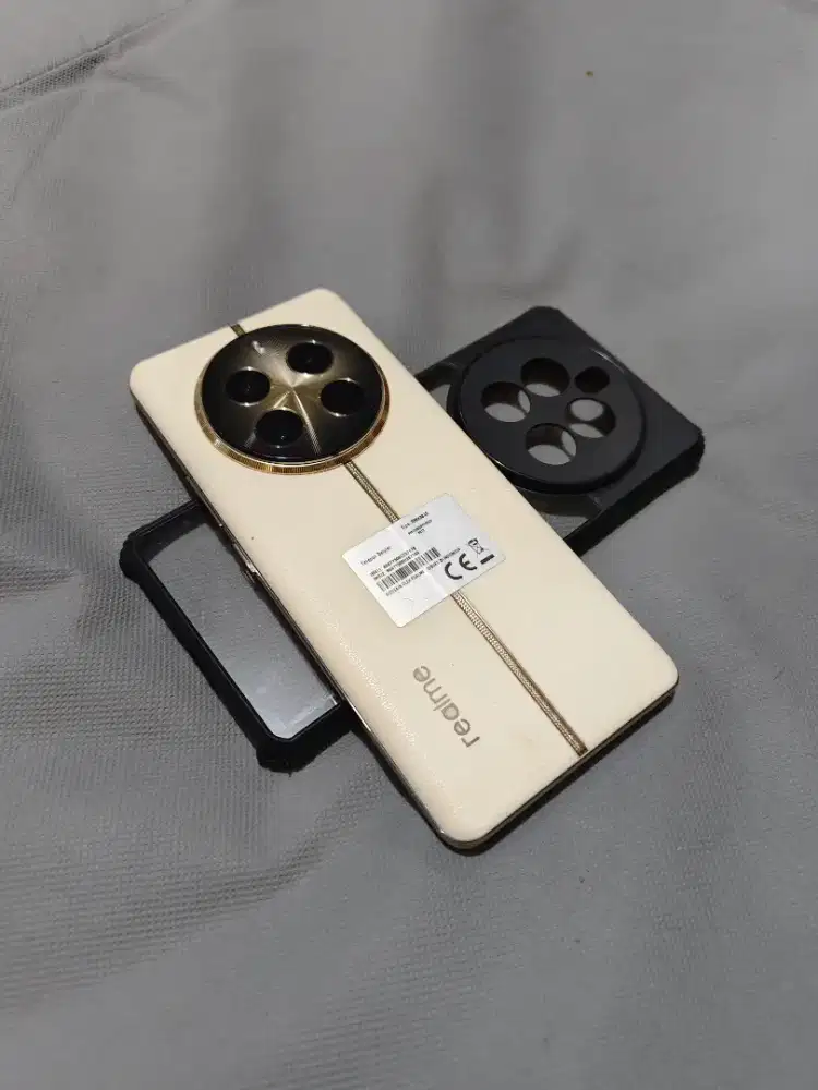 Realme 12 Pro+ 5G (8/256)
