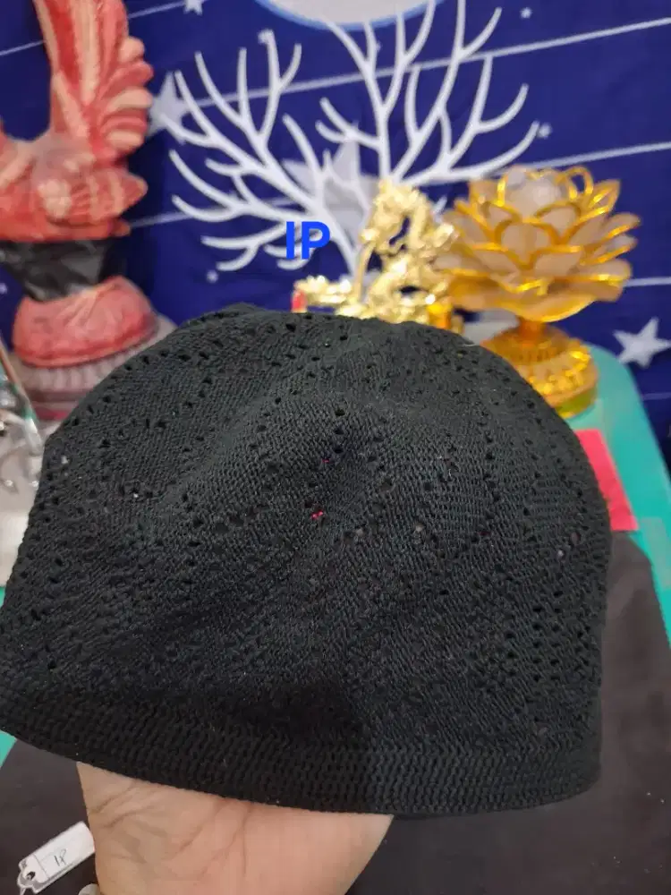Topi peci warna hitam
Topi peci pria
Limited edition
Barang terawat
Pe
