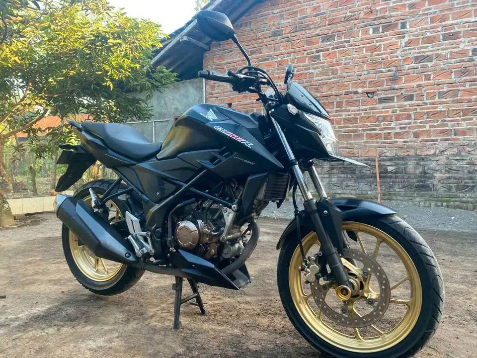 Honda CB 150R 2017 Mulus Pajak Hidup Panjang 2027
