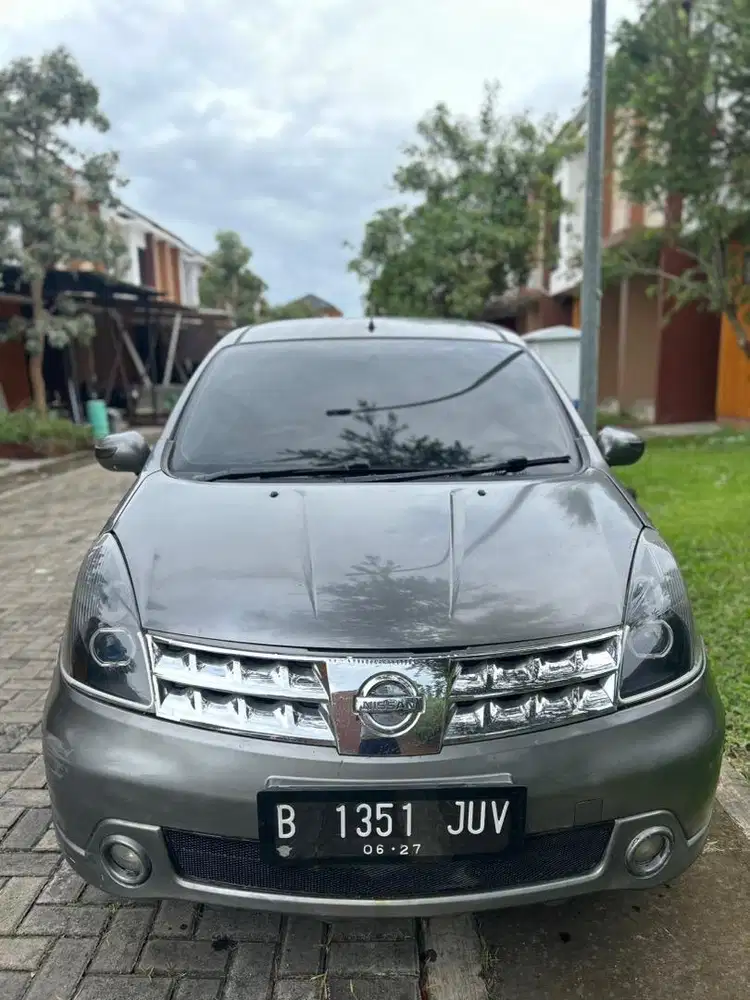 Grand Livina 1.8 matic 2009