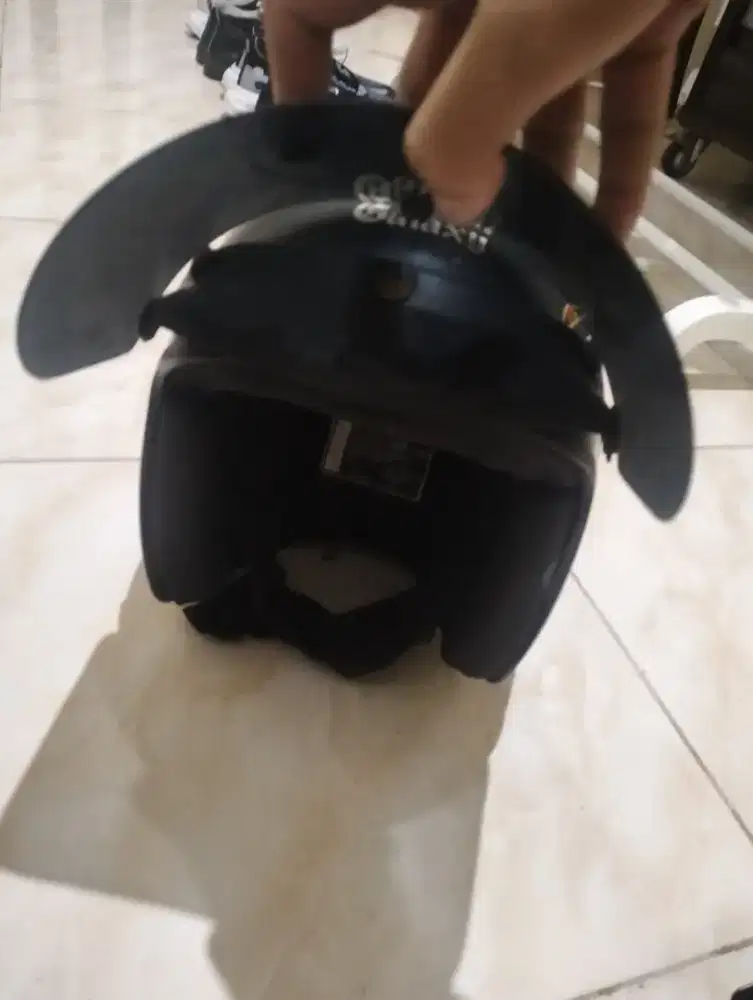 HELM CARGLOSS DUA UNIT KONDISI LAYAK DIPAKAI
