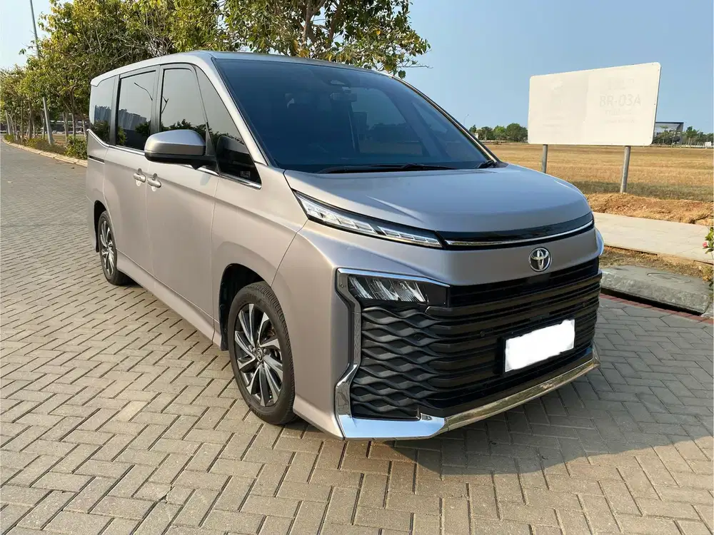 Toyota Voxy 2022 TSS