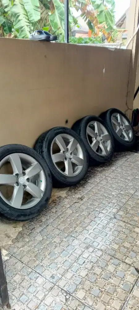Velg OEM Santa Fe Gen 2 Ring 17 + Ban