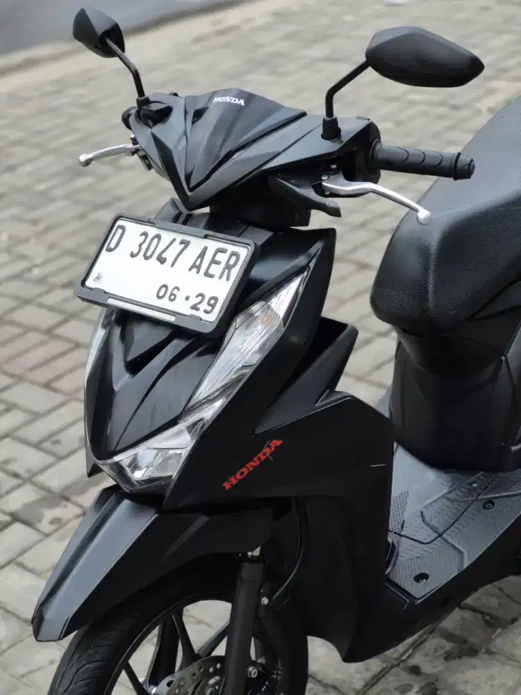 Honda new beat deluxe 2024 km 18rb