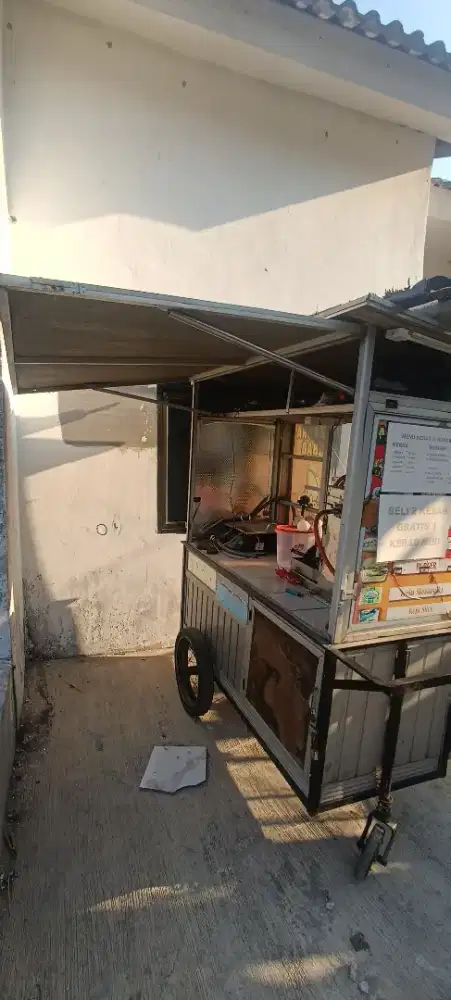 Di jual gerobak kebab full sett 3 JT NEGO tinggal jualan aja.
