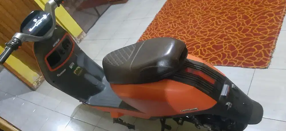 Jual selis uwinfly m75 2,5jt  nego