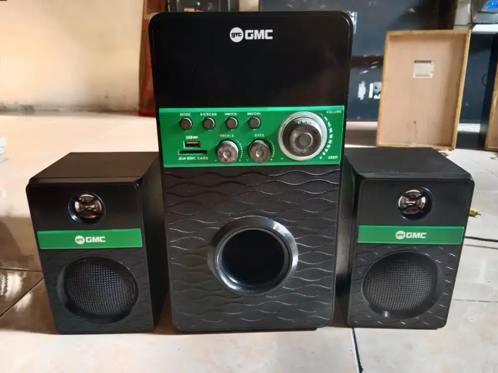 Speaker aktif GMC 888R
