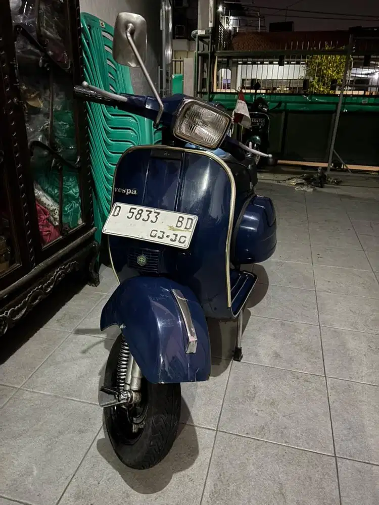 Vespa PS 150 Kotak